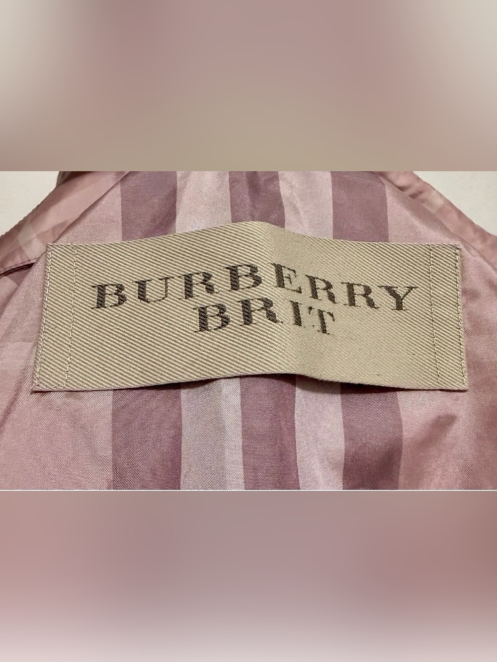 Burberry Pink Nova Check Trench Jacket - Picture 6 of 16